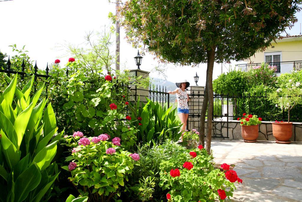 Philoxenia Hotel Prinos  Exterior photo